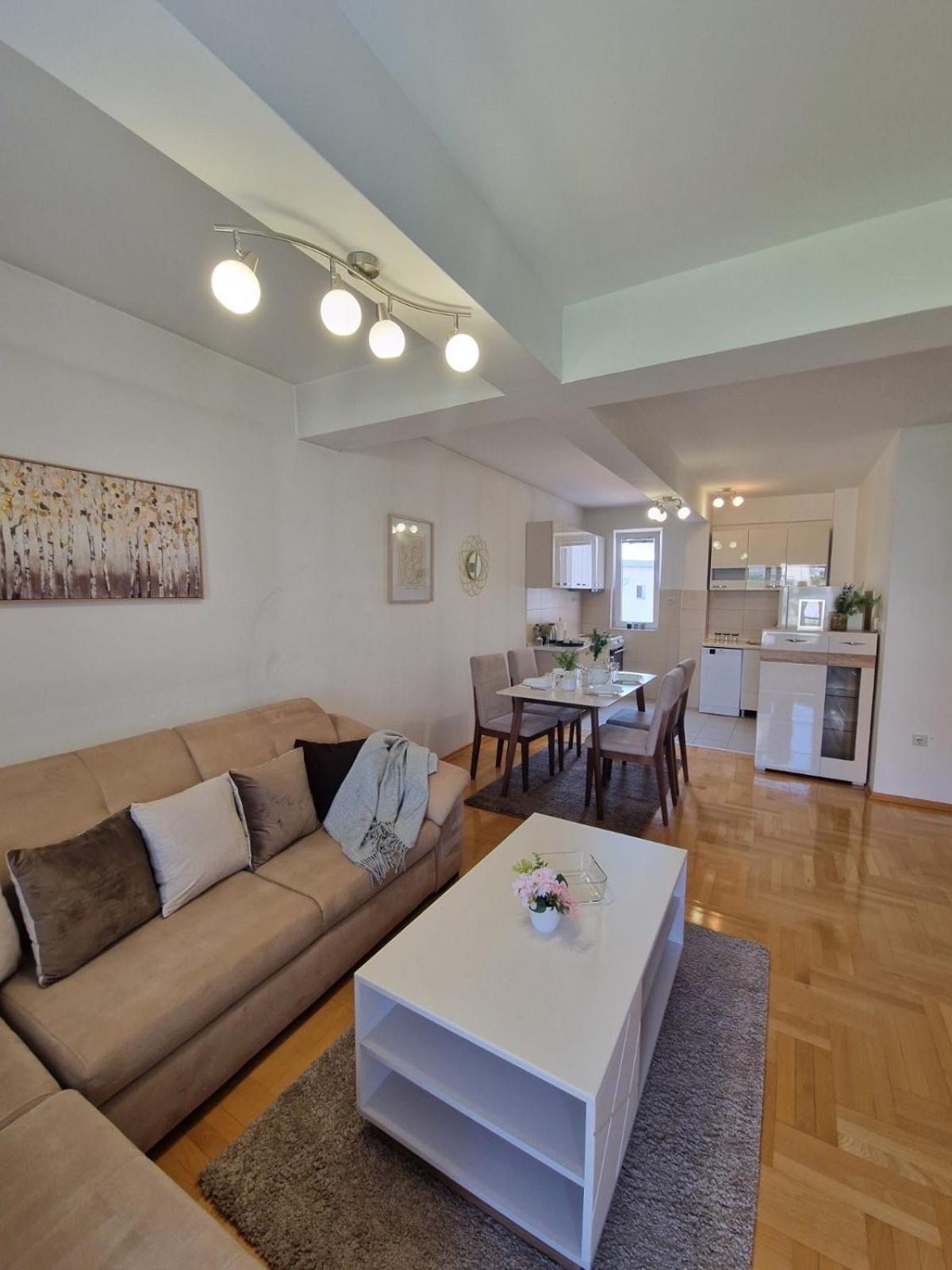 Kamche Lux Apartment Skopje Esterno foto