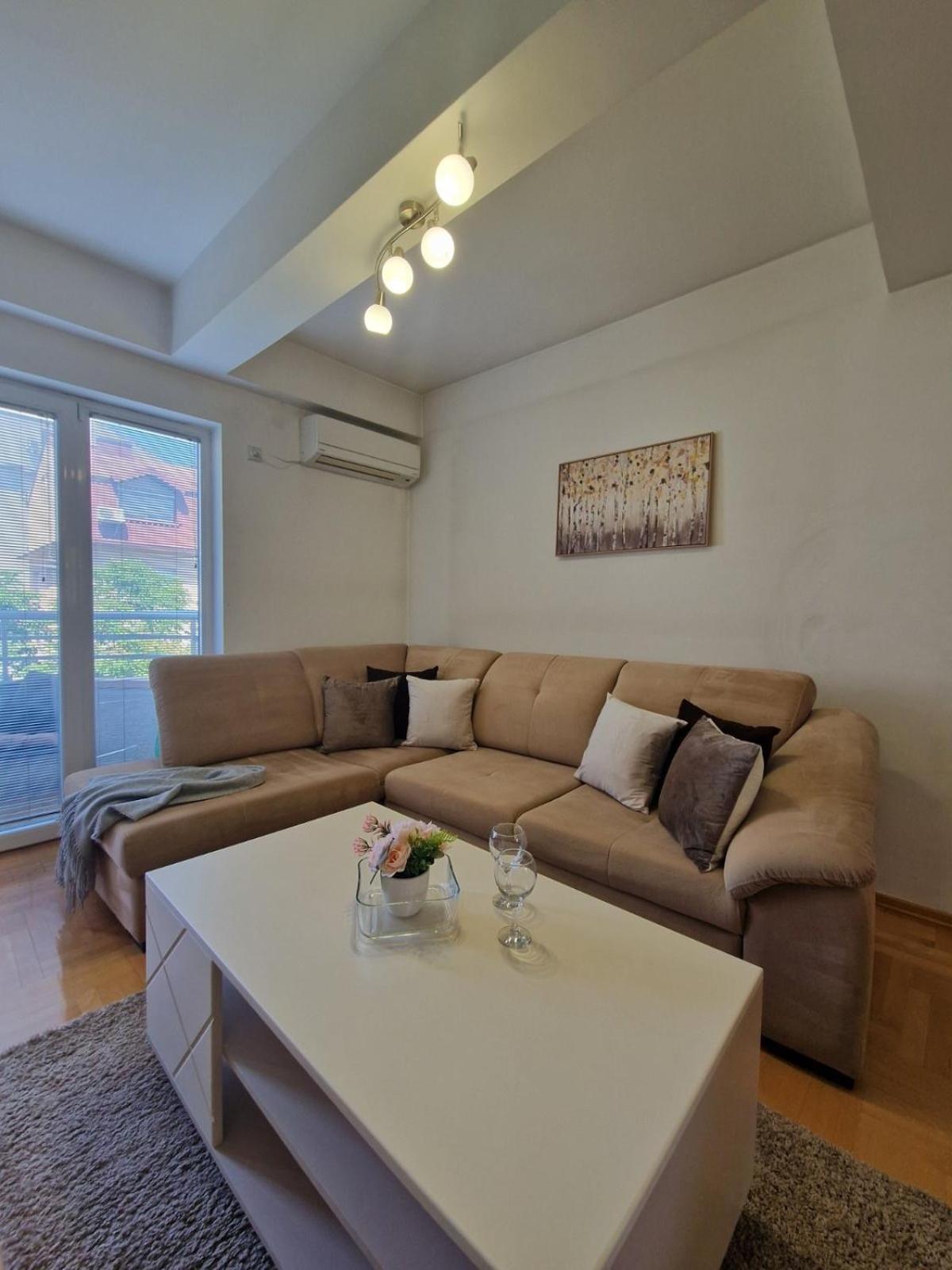 Kamche Lux Apartment Skopje Esterno foto